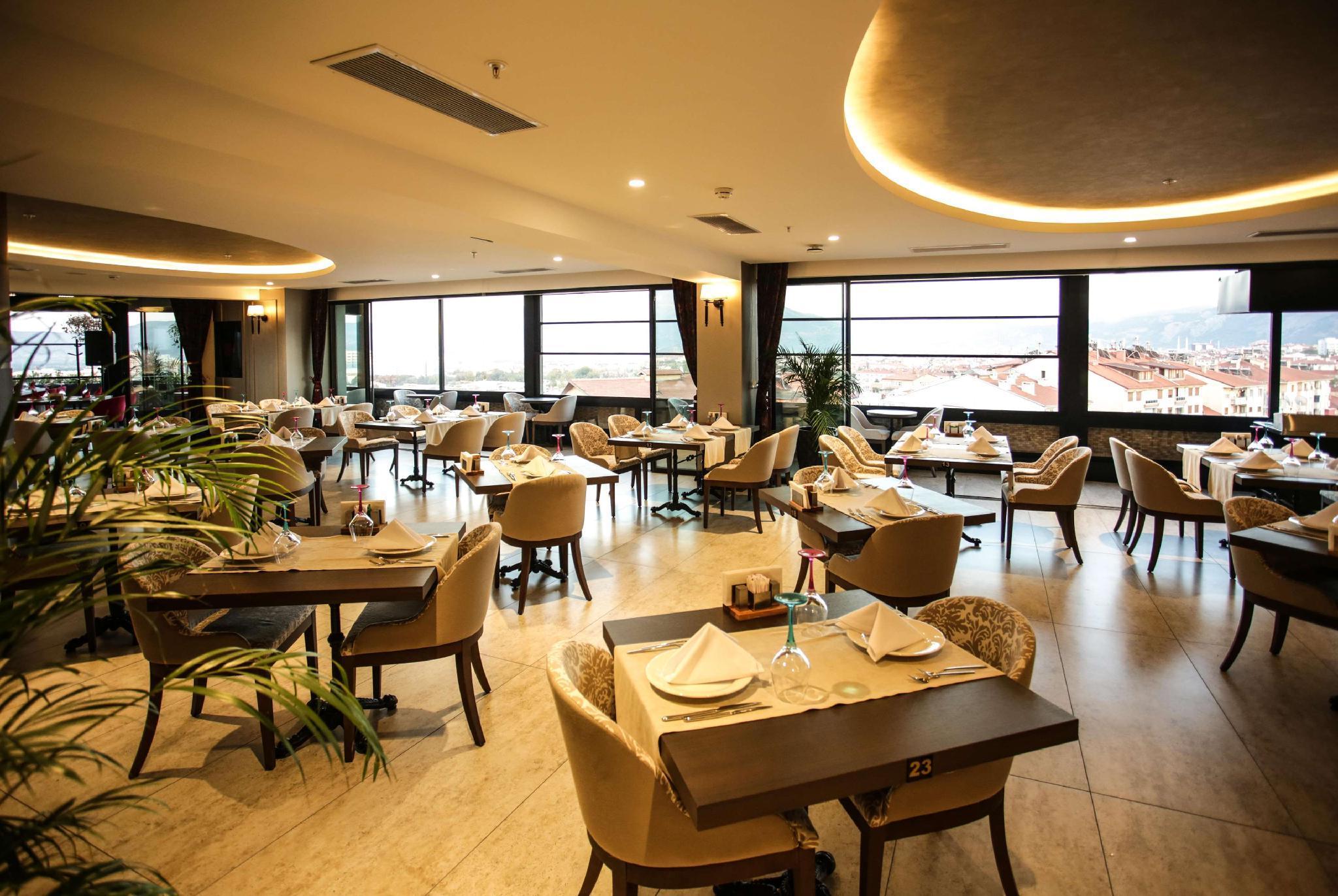 Ramada By Wyndham Isparta Esterno foto