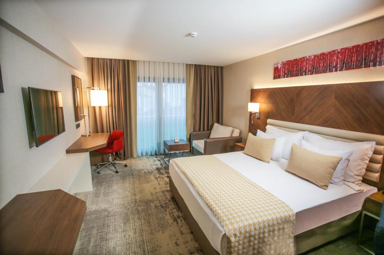 Ramada By Wyndham Isparta Esterno foto
