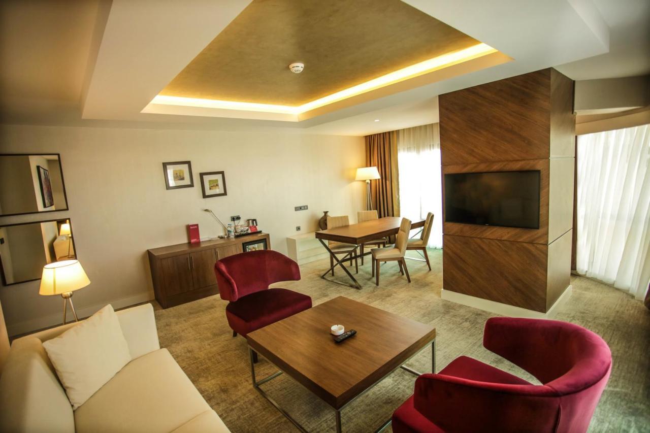 Ramada By Wyndham Isparta Esterno foto